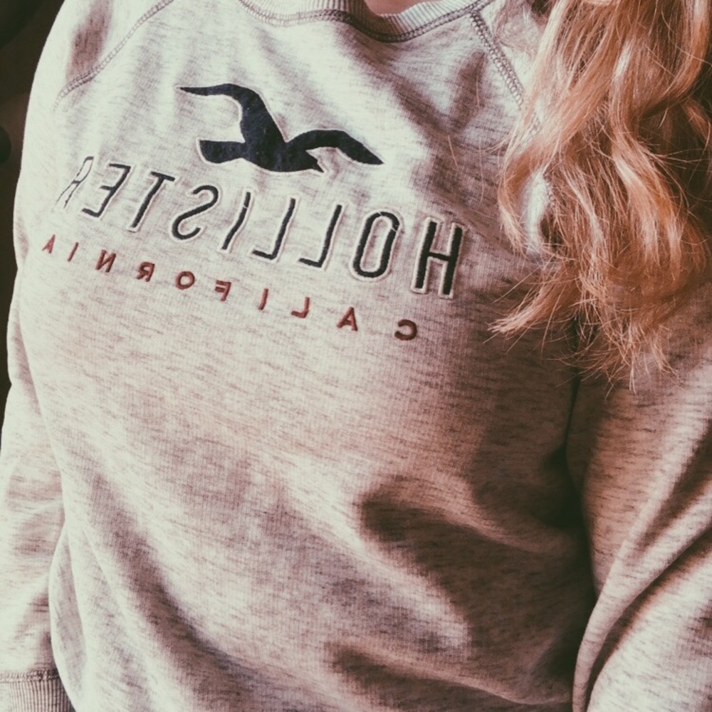 Hollister SUPER soft sweater